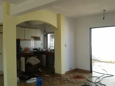 Casa 3 ambientes con 2 baños