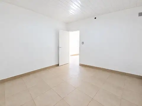 VENTA CASA 3 AMBIENTES, BARRIO LAS AMERICAS