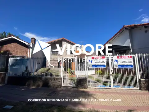 Chalet 3 ambientes 250 m² totales en venta con cochera en Burzaco