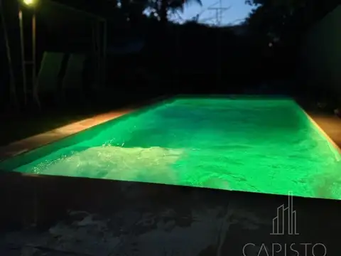 OPORTUNIDAD  Casa en Villa Ballester 5 amb con Pileta y Gran Jardín!