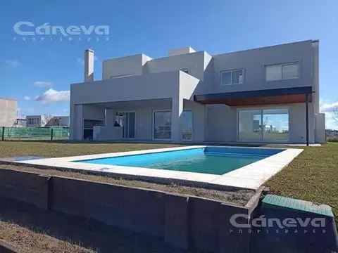 Casa en Alquiler de 4 dormitorios