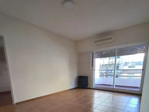 Avenida Hipólito Yrigoyen 3600