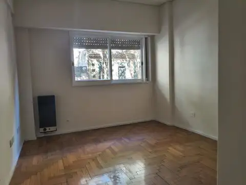 Departamento en Alquiler en Almagro, $ 750.000