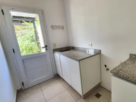 Casa en Alquiler al Oeste