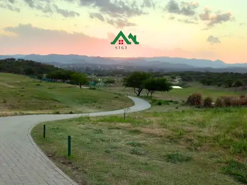 Terreno en venta en Estancia El Terrón – 1.325 m² con fondo golf y frente amplio en barrio cerrado