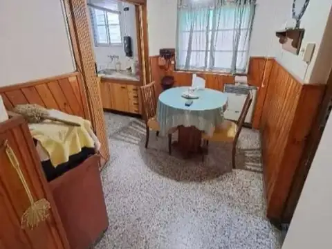 Venta. Casa. 4 ambientes. Patio. 300 m2