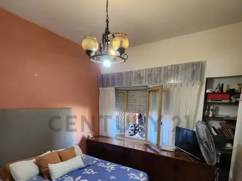 Venta de Casa en Aldo Bonzi 4 Ambientes Jardin Balcon Patio Cochera