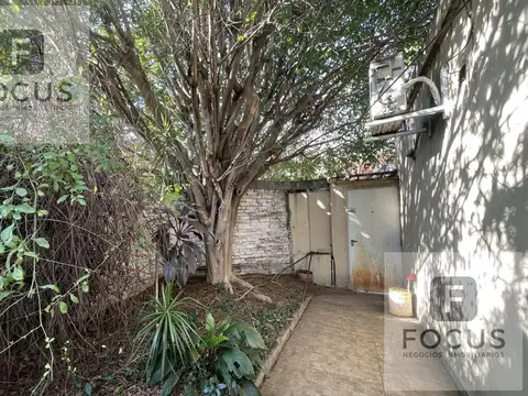 Venta Casa 4 Ambientes con Patio Caseros