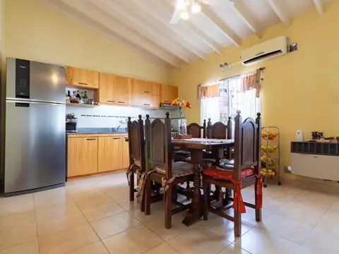 Venta PH 4 ambientes con patio, parrilla y balcón terraza en Lomas Del Mirador