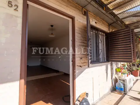 Monoambiente en primer piso - Alquiler - Munro