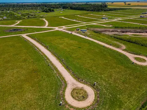 Terreno en Venta en Santa Elena, USD 32.000