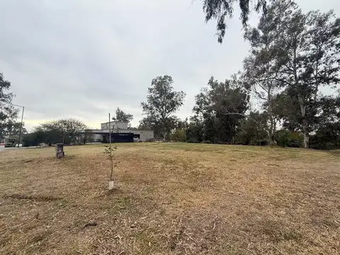 Terreno en Venta en Praderas De San Lorenzo, USD 150.000