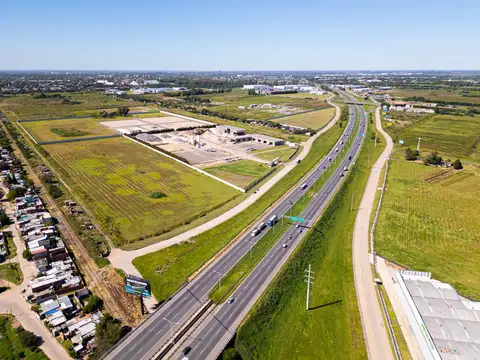 Av. Circunvalación - Colectora Juan Pablo II 4500