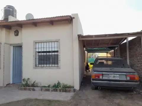 Casa 3 ambientes con 1 baño