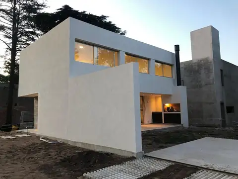 Santa Teresita 100