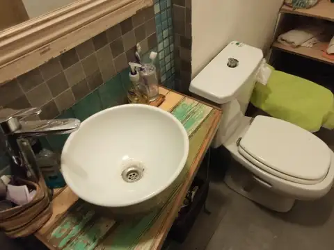 Casa 2 ambientes con 2 baños