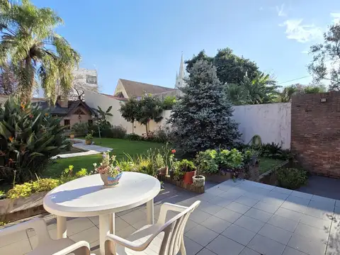 Casa 5 ambientes con 5 baños