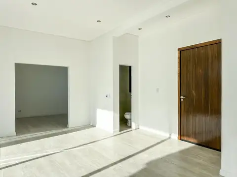 Casa 7 ambientes con 3 baños