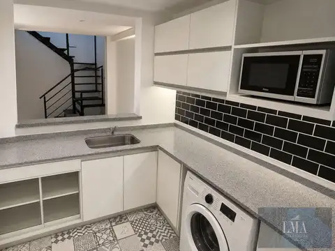 Depto Tipo Casa 3 ambientes con 2 baños