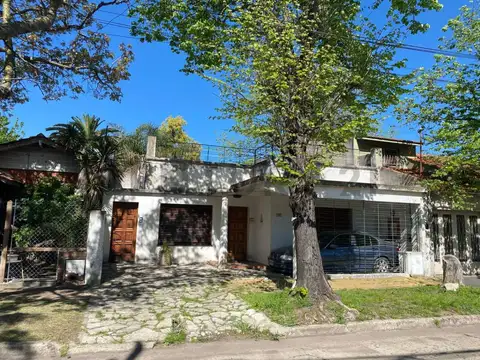 Venta Casa 3 dormitorios Lanus Quincho Pileta  Apta credito BBVA