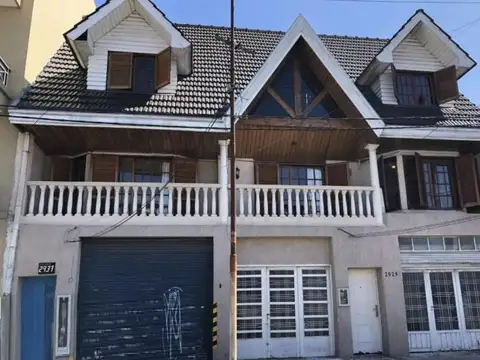 Depto Tipo Casa en Venta de 4 dormitorios