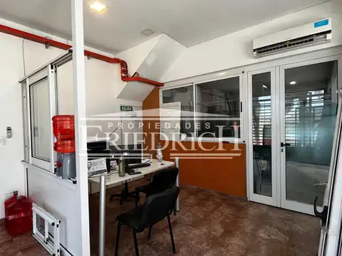 GALPÓN EN VENTA  Con recepción y oficina