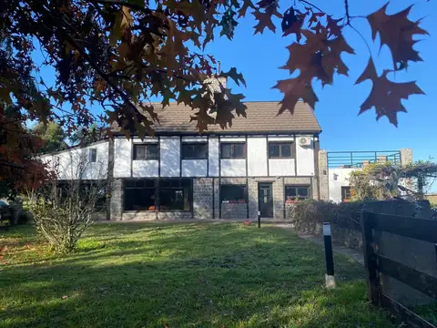 Chacra en venta - 5 Dormitorios 3 Baños - 150.440Mts2 - Castelli