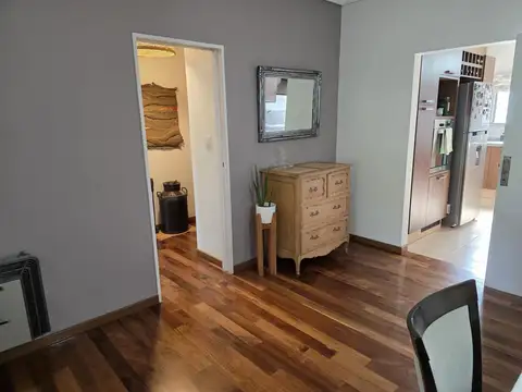 Departamento 4 ambientes con 2 baños