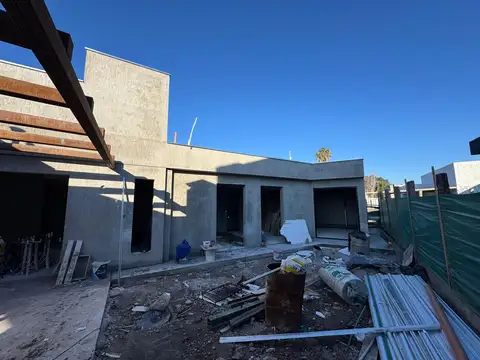 VENTA CASA A ESTRENAR BARRIO PRIVADO CORTADERA III