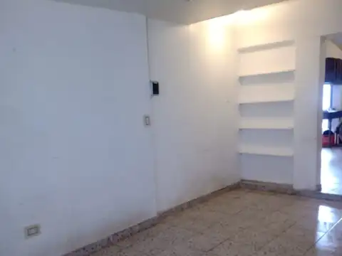 Casa en Alquiler con 1 cochera
