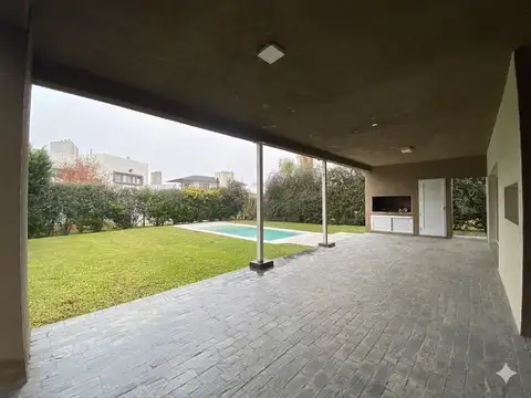 Casa en Venta en Funes, USD 460.000