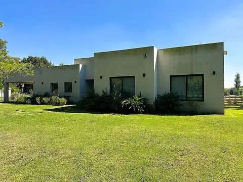 Casa en Venta en Estancia Villa Maria, USD 400.000