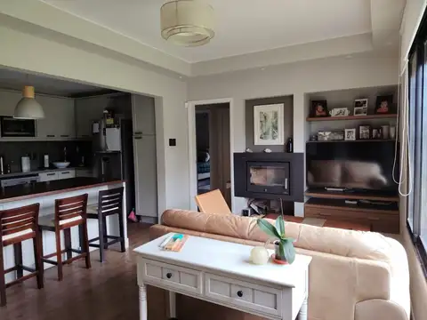 Casa 7 ambientes con 3 baños
