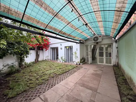 Casa 3 dormitorios patio y cochera