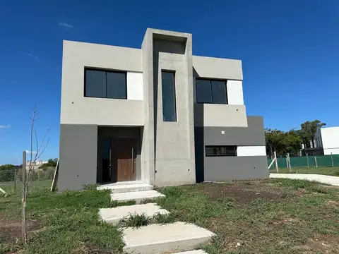 Casa  en Venta en Pilar del Este, Barrio santa Elisa, Pilar