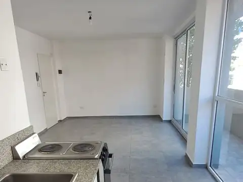 Departamento en Alquiler en Isla Maciel, $ 500.000