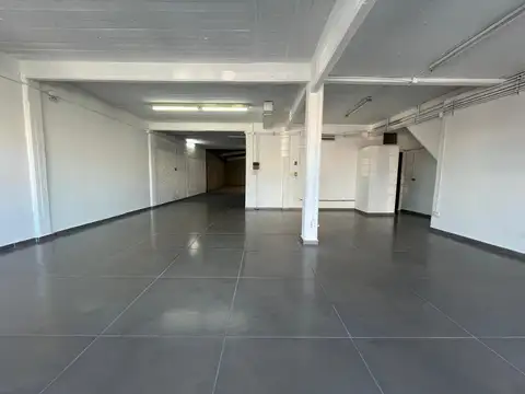 DUEÑO ALQUILA local con deposito  Av La Plata 2600 Quilmes