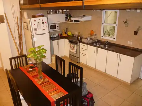 Depto Tipo Casa en Alquiler de 4 ambientes