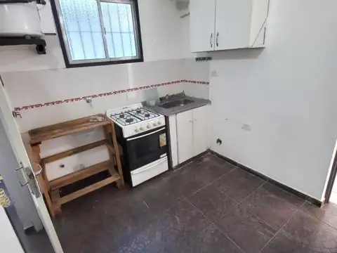 Depto Tipo Casa en Alquiler en Liniers, $ 500.000