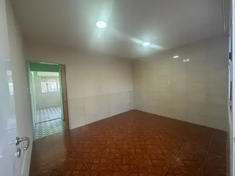 Depto Tipo Casa 2 ambientes con 1 baño
