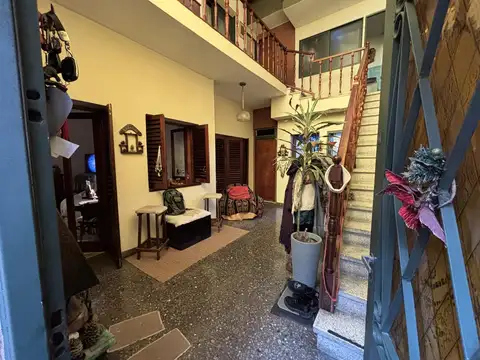 Venta PH cuatro ambientes sin expensas con terraza