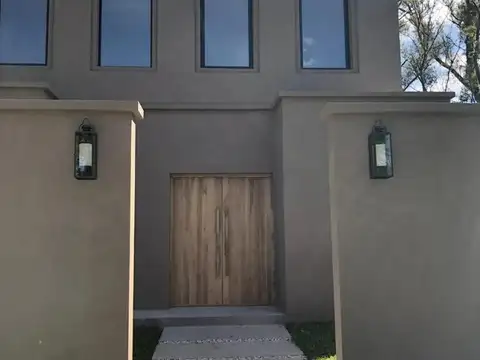 Casa en Venta en Bella Vista, USD 420.000
