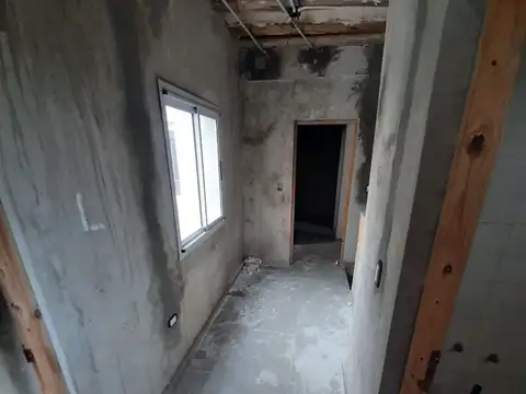 VENDO CASA EN CONSTRUCCION Lomas de Russell