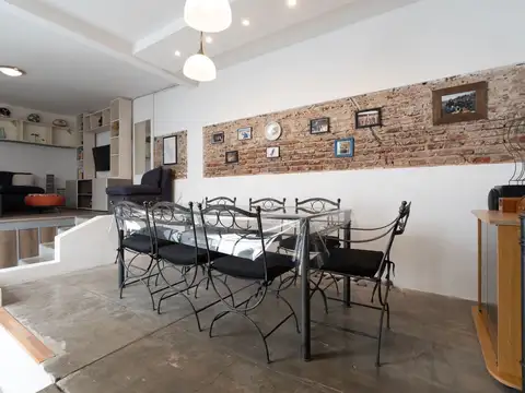 Depto Tipo Casa en Venta de 2 ambientes