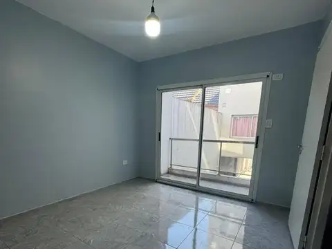 DEPARTAMENTO 2 AMBIENTES CON TERRAZA PROPIA EN V. LUZURIAGA
