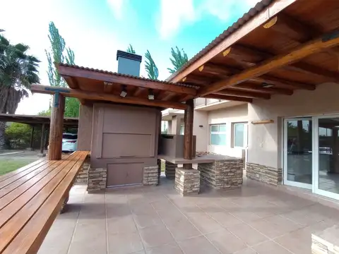 Casa 3 ambientes con 3 baños