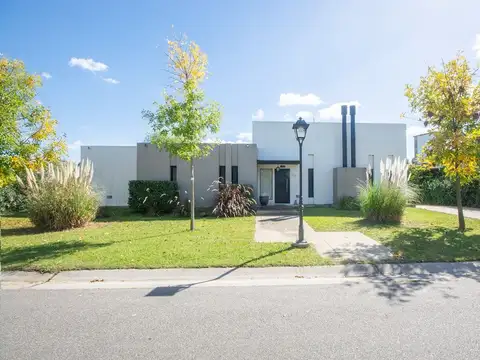 Boulevard de Todos los Santos 5100