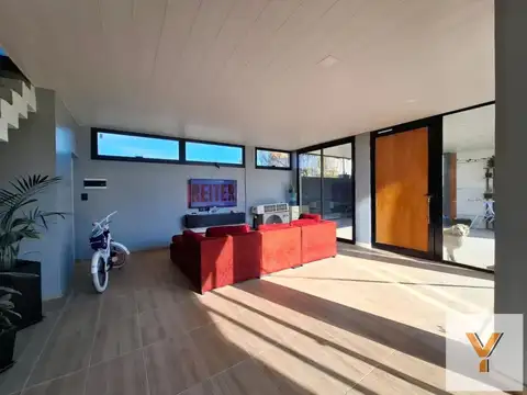 Casa 6 ambientes con 3 baños