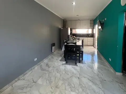Casa en Alquiler Temporal con 2 cocheras