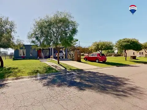 VENTA CASA CUATRO AMBIENTES PILAR DEL ESTE